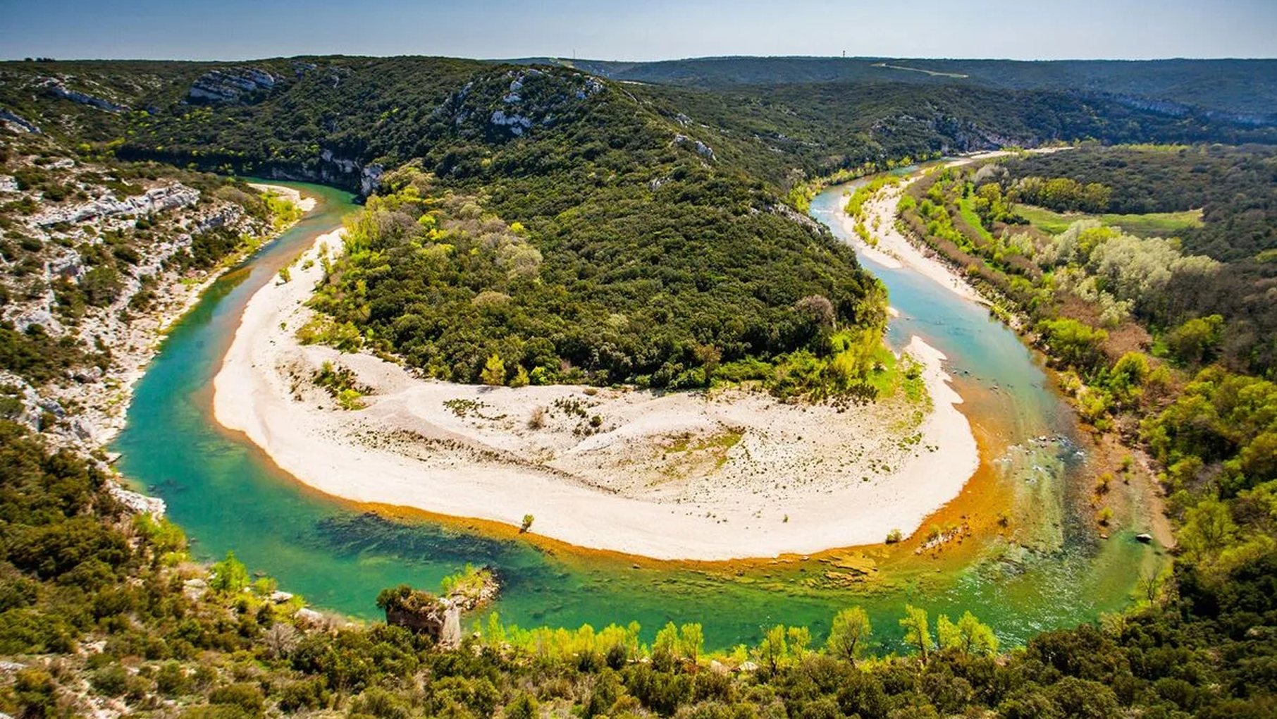 Chasse au trésor le long de la rivière du Gardon